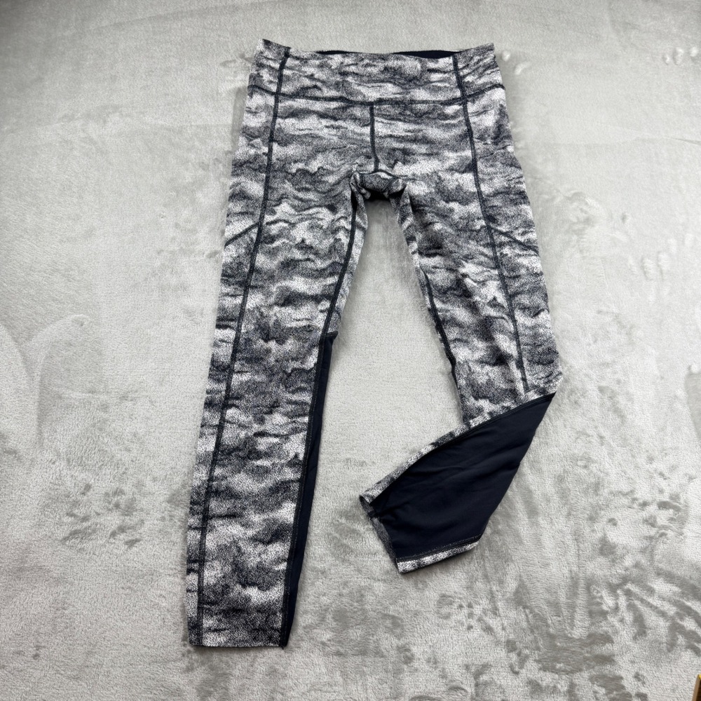 Lululemon Stuff II 25" Leggings Black White Static Wave Women's Size 8